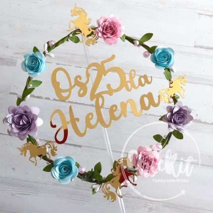 Coroa de Flores de papel em tons pastel com Unicórnio dourado