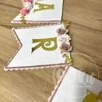 grinalda parabéns com flores