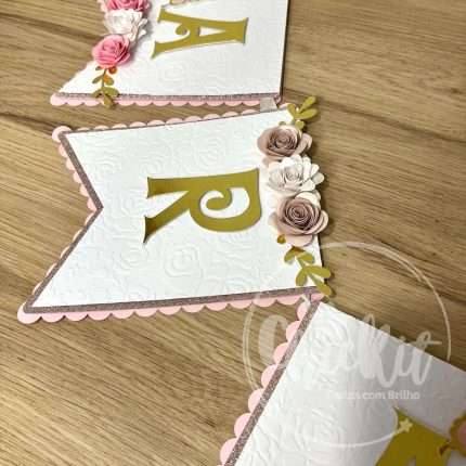 grinalda parabéns com flores