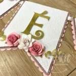 grinalda parabéns com flores