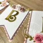 grinalda parabéns com flores