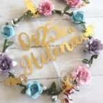 Coroa de Flores de papel em tons pastel com Unicórnio dourado