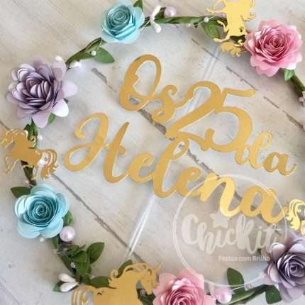Coroa de Flores de papel em tons pastel com Unicórnio dourado